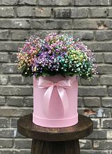 Цветочная композиция из Гипсофила и Розы в шляпной коробке в Мышкине