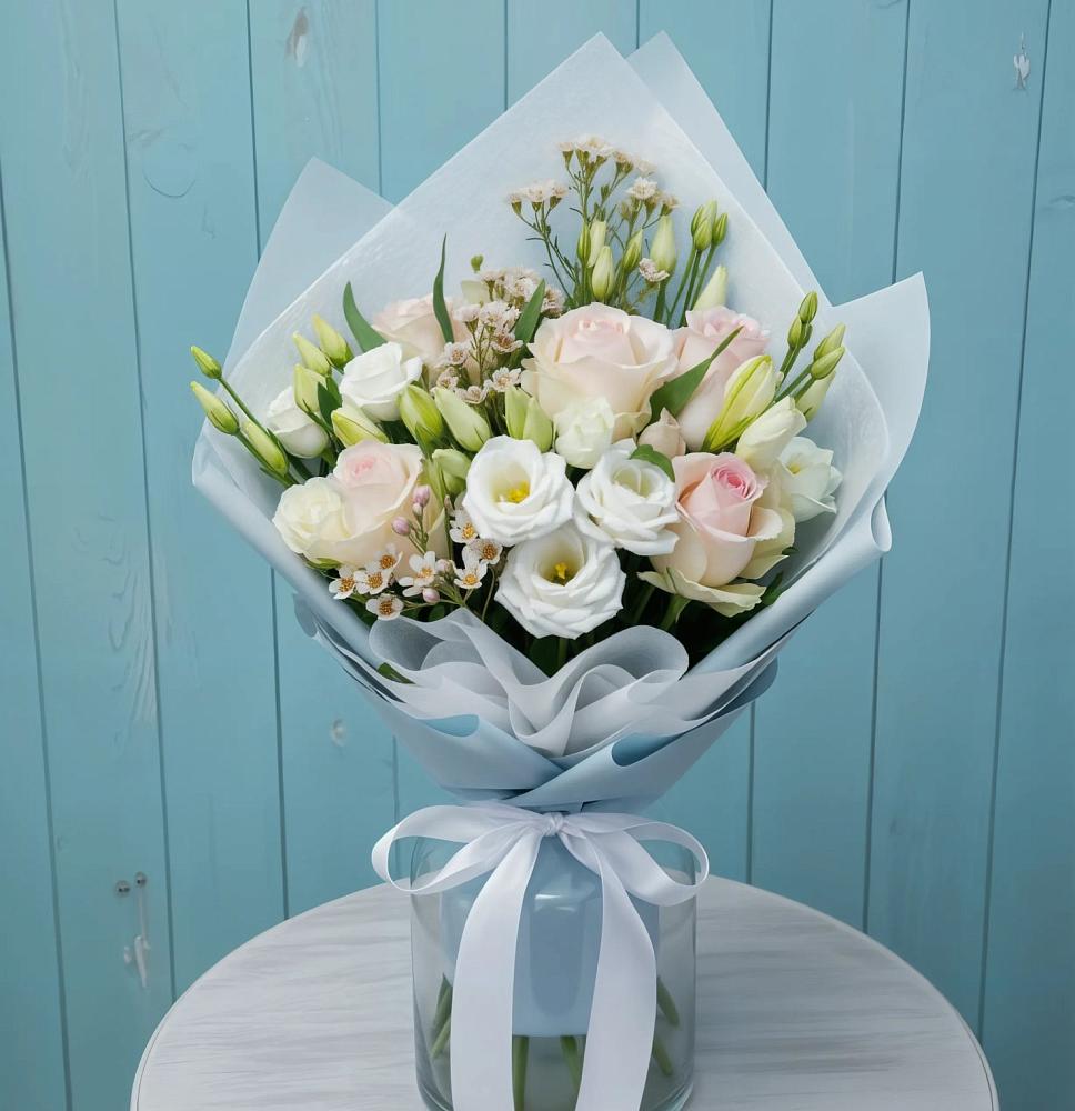 Букет цветов из: Розы и Лизиантусы в Мышкине