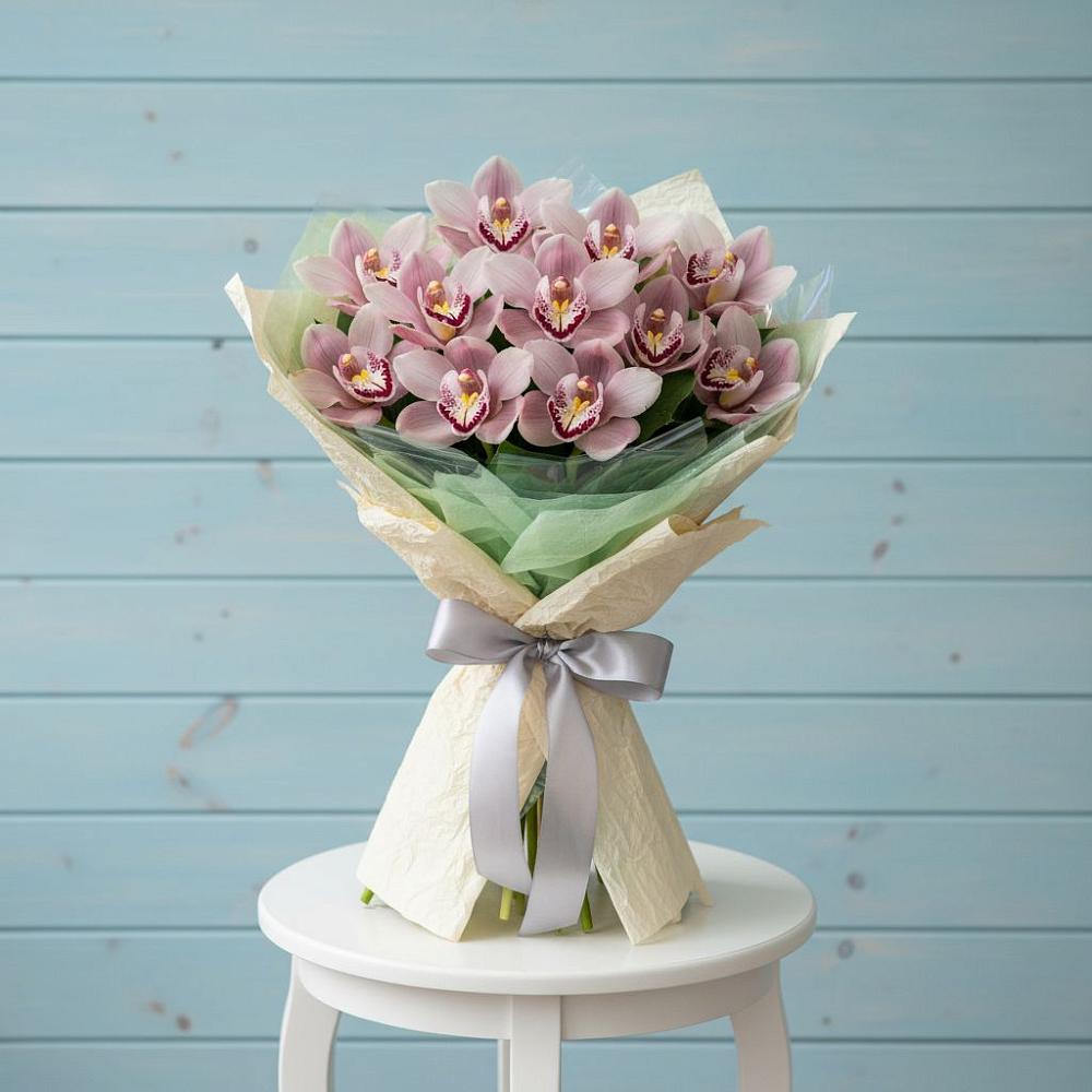 Букет цветов из: Орхидеи и Розы в Мышкине