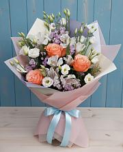 Букет цветов из:  Лизиантусы, Розы, Альстромерии и Гипсофила в Мышкине