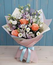 Букет цветов из:  Лизиантусы, Розы, Альстромерии и Гипсофила в Мышкине