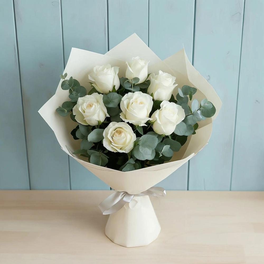 Букет Белые розы в Эвкалипте в Мышкине