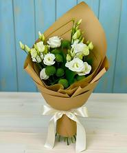 Букет цветов из:  Хризантемы и Лизиантусы в Мышкине