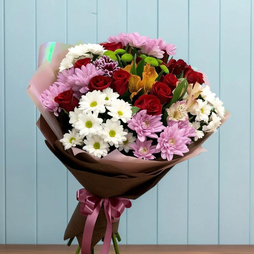 Букет цветов из: Розы, Хризантемы и Альстромерии в Мышкине