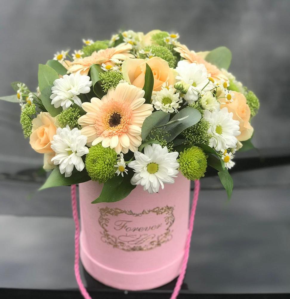 Цветочная композиция из Розы, Герберы и Хризантемы в шляпной коробке в Мышкине